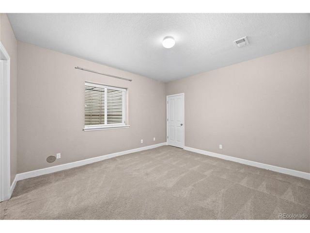4961 S Versailles Cir, Aurora, CO 80015