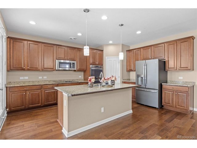 4961 S Versailles Cir, Aurora, CO 80015
