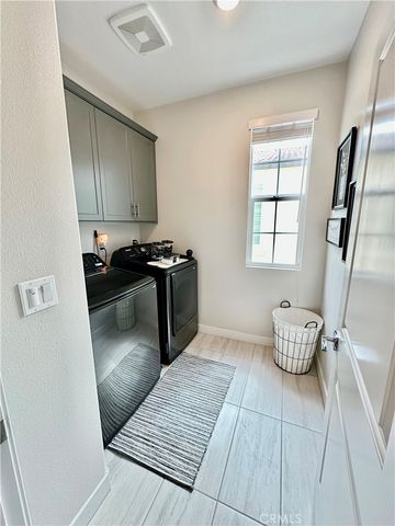 41378 Harvey Mudd, Palm Desert, CA 92211