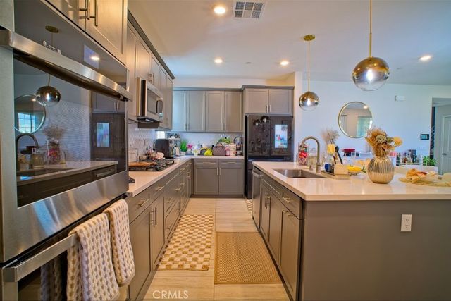 41378 Harvey Mudd, Palm Desert, CA 92211