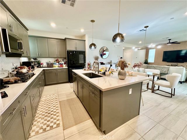 41378 Harvey Mudd, Palm Desert, CA 92211
