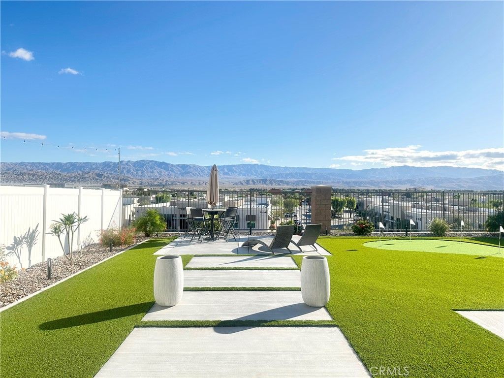 41378 Harvey Mudd, Palm Desert, CA 92211