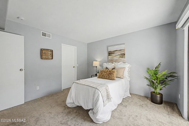 5675 N Camino Esplendora Apt 7141, Tucson, AZ 85718