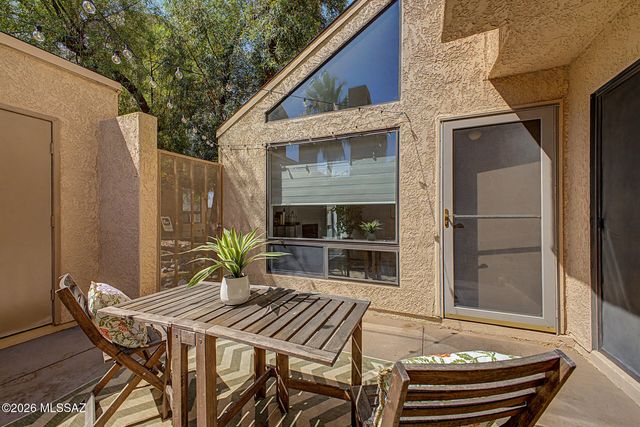 5675 N Camino Esplendora Apt 7141, Tucson, AZ 85718