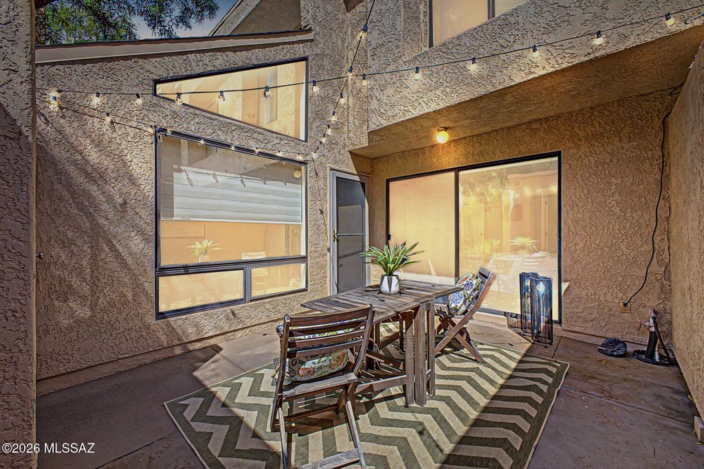 5675 N Camino Esplendora Apt 7141, Tucson, AZ 85718