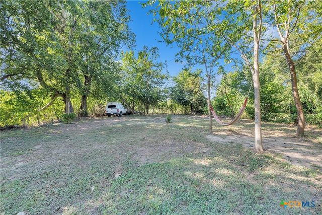 1001 W 8th Street, Cameron, TX 76520