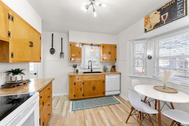 408 S 12th St, Salina, KS 67401