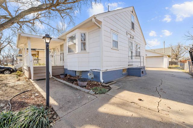 408 S 12th St, Salina, KS 67401