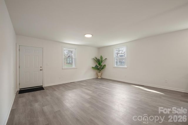 1417 N Oakwood Street, Gastonia, NC 28052