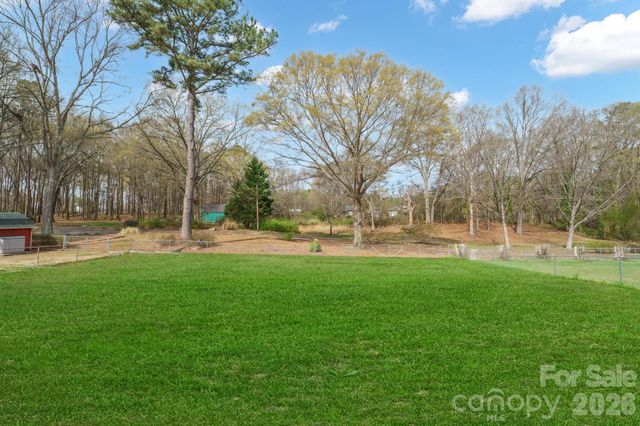 1417 N Oakwood Street, Gastonia, NC 28052