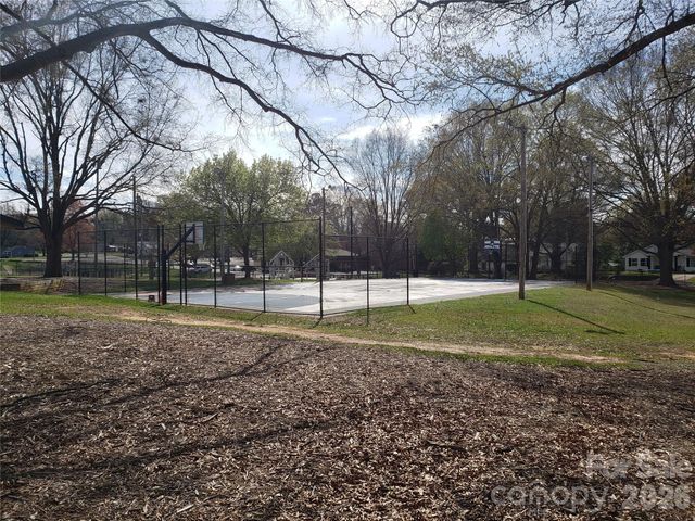 1417 N Oakwood Street, Gastonia, NC 28052