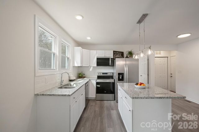 1417 N Oakwood Street, Gastonia, NC 28052