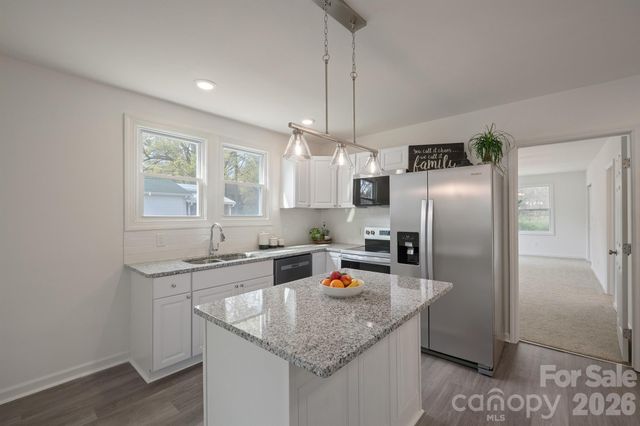 1417 N Oakwood Street, Gastonia, NC 28052