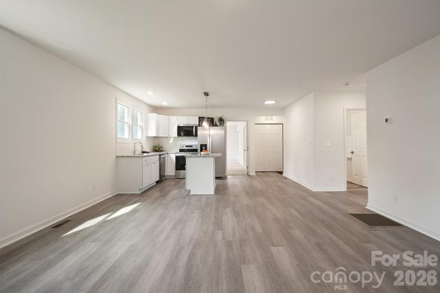 1417 N Oakwood Street, Gastonia, NC 28052