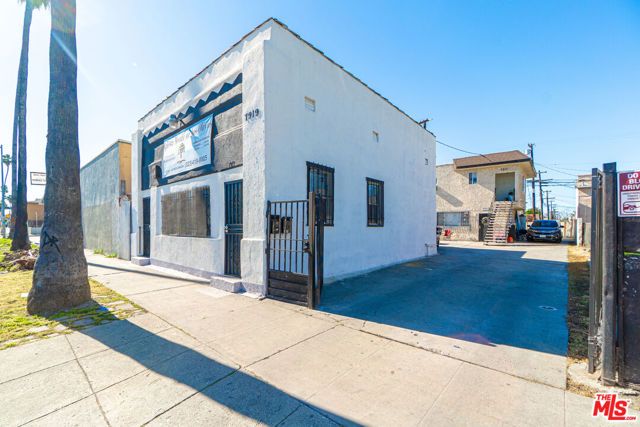 6107 Avalon Boulevard, Los Angeles, CA 90003
