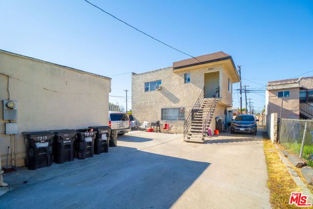 6107 Avalon Boulevard, Los Angeles, CA 90003
