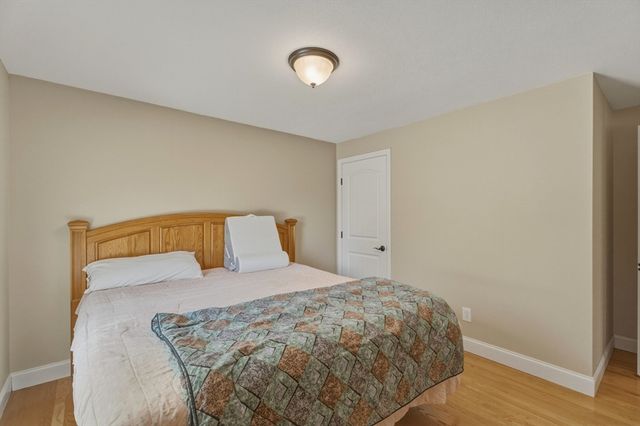 38 Montaup Ave, Dracut, MA 01826