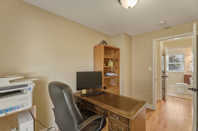 38 Montaup Ave, Dracut, MA 01826