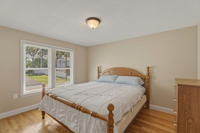 38 Montaup Ave, Dracut, MA 01826