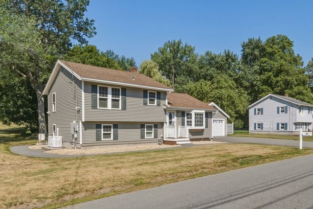 38 Montaup Ave, Dracut, MA 01826