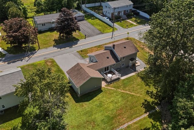 38 Montaup Ave, Dracut, MA 01826
