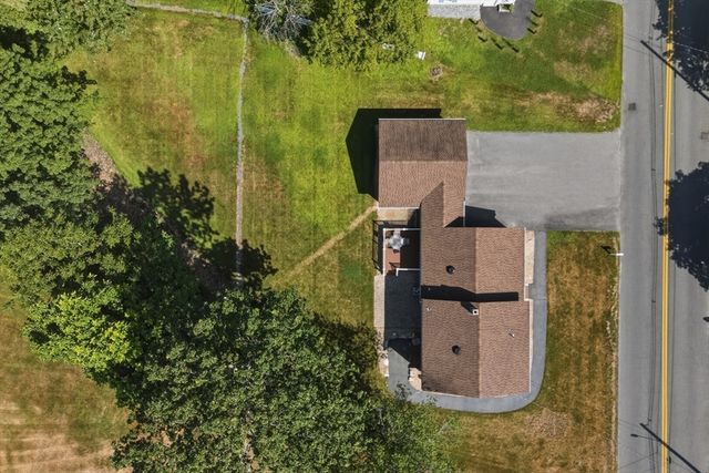 38 Montaup Ave, Dracut, MA 01826