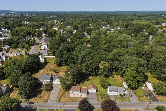 38 Montaup Ave, Dracut, MA 01826