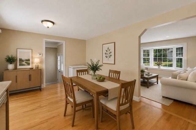 38 Montaup Ave, Dracut, MA 01826