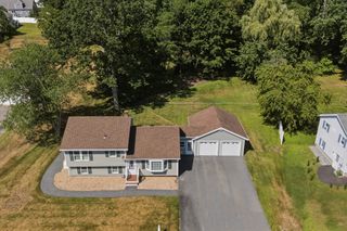 38 Montaup Ave, Dracut, MA 01826