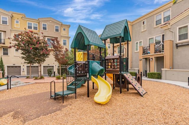 1855 Trento Loop, Milpitas, CA 95035