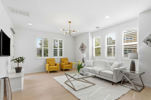 1855 Trento Loop, Milpitas, CA 95035