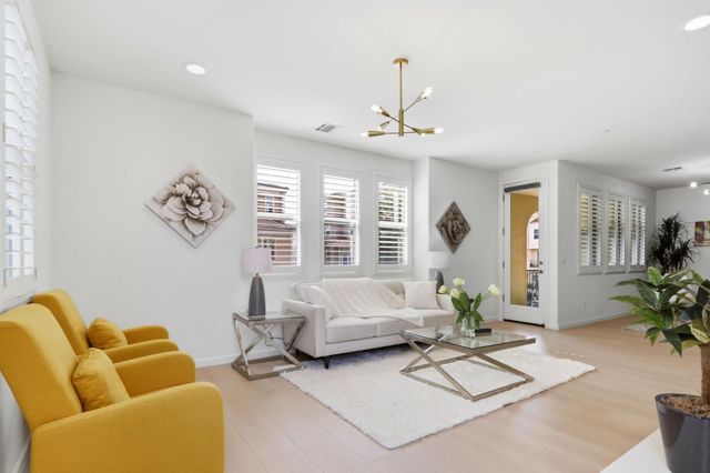 1855 Trento Loop, Milpitas, CA 95035