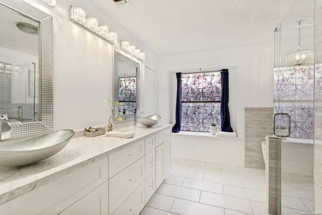 6326 Scrub Jay, San Antonio, TX 78240