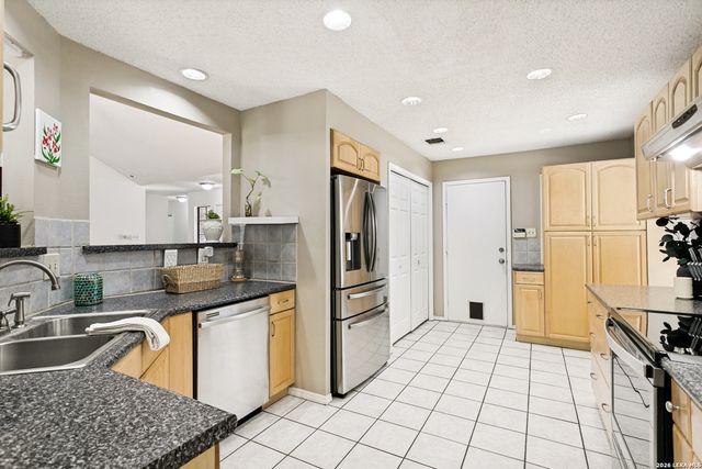 6326 Scrub Jay, San Antonio, TX 78240