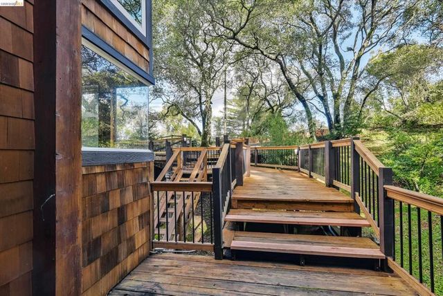 9 9 Wildwood Road, Orinda, CA 94563