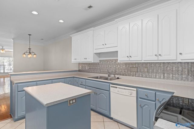 2618 Brompton Lane SW, Decatur, AL 35603