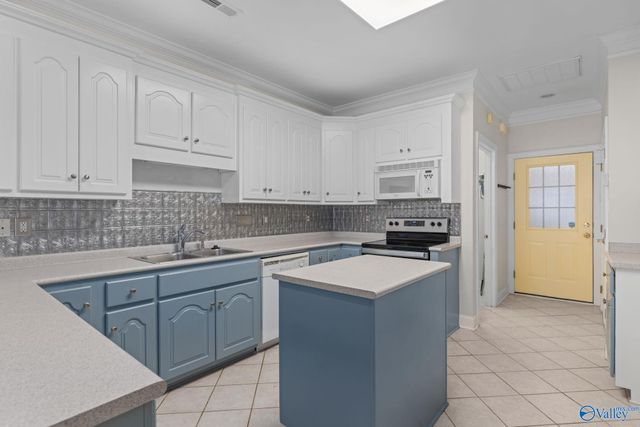 2618 Brompton Lane SW, Decatur, AL 35603