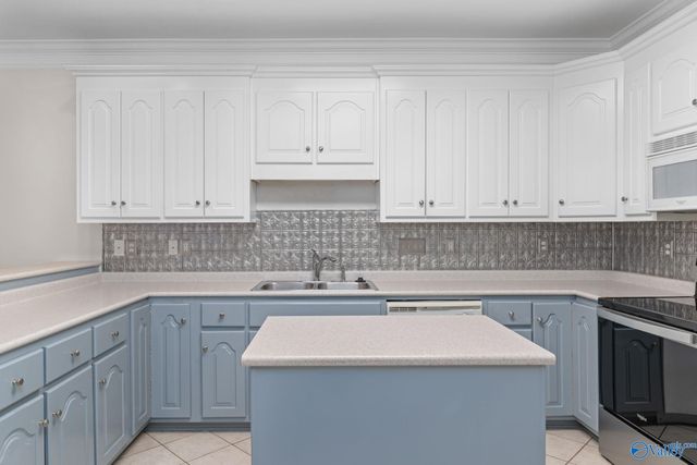 2618 Brompton Lane SW, Decatur, AL 35603