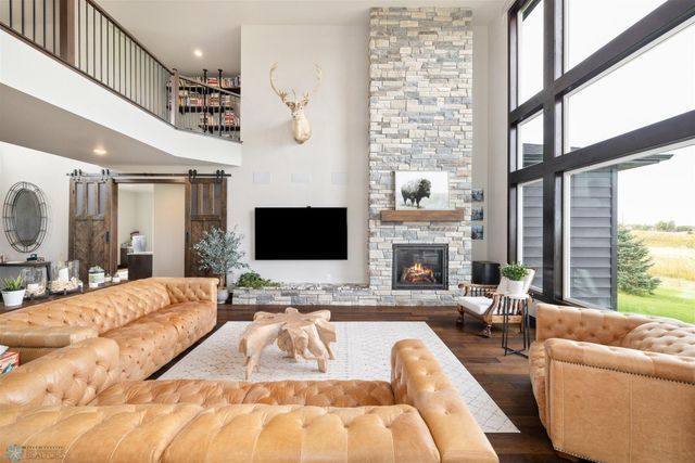 6023 Wildflower Drive S, Fargo, ND 58104