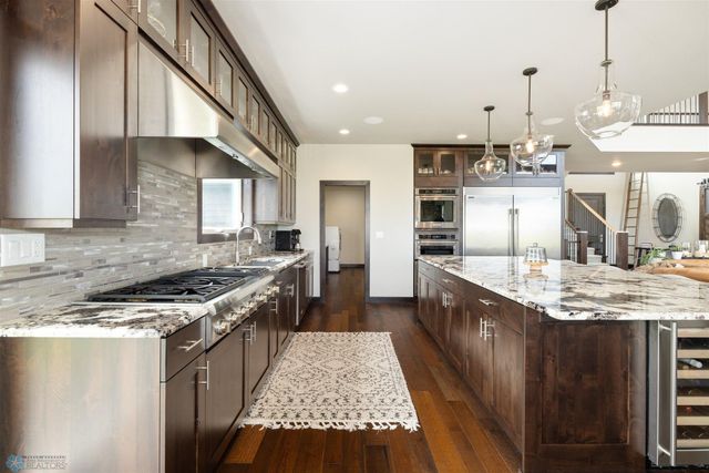 6023 Wildflower Drive S, Fargo, ND 58104