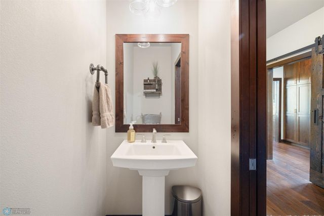 6023 Wildflower Drive S, Fargo, ND 58104