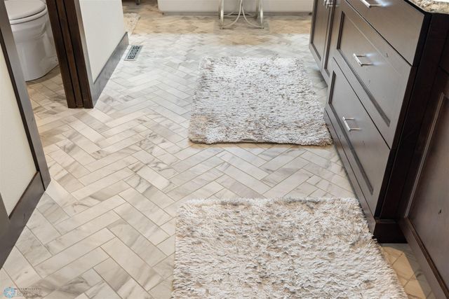 6023 Wildflower Drive S, Fargo, ND 58104