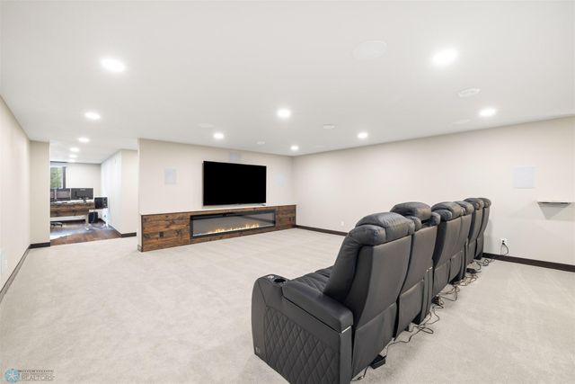 6023 Wildflower Drive S, Fargo, ND 58104