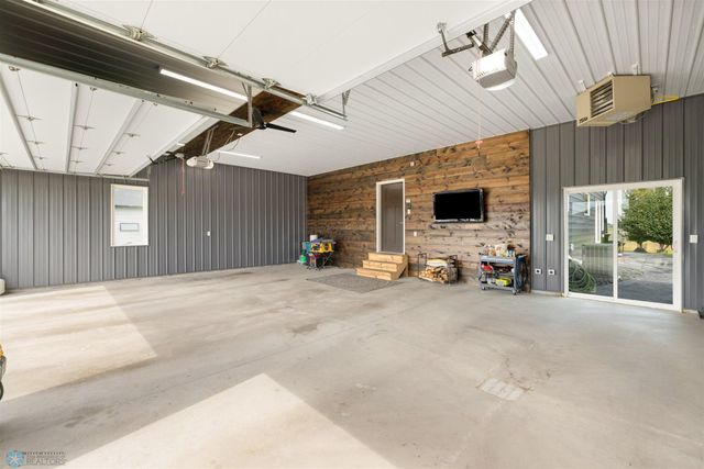 6023 Wildflower Drive S, Fargo, ND 58104