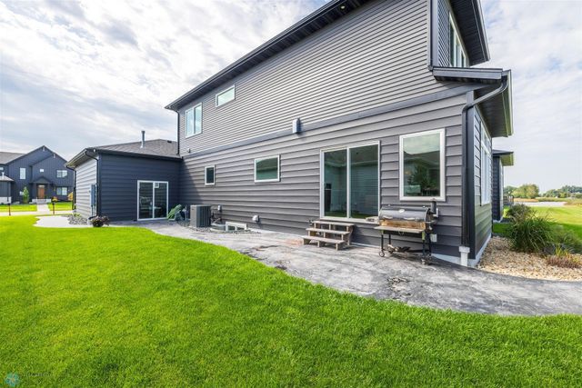 6023 Wildflower Drive S, Fargo, ND 58104