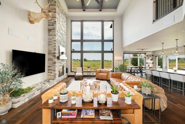 6023 Wildflower Drive S, Fargo, ND 58104