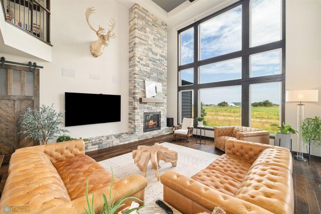 6023 Wildflower Drive S, Fargo, ND 58104