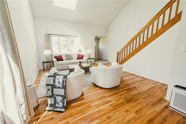 8 Chiswick Drive, Riga, NY 14428