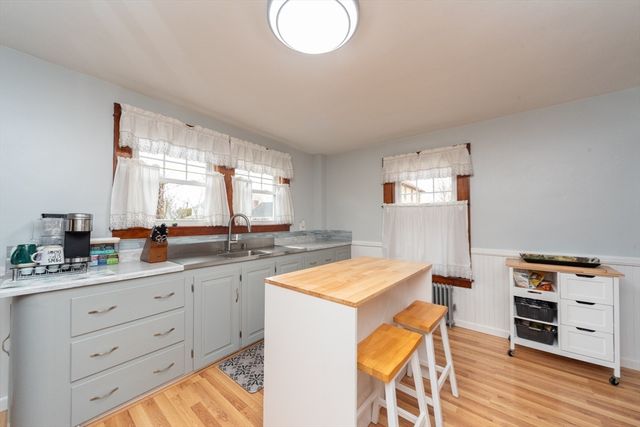 151 Chace St, Clinton, MA 01510