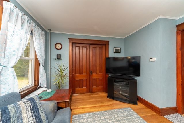 151 Chace St, Clinton, MA 01510